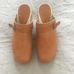 Bryr Claire Clogs in size 36